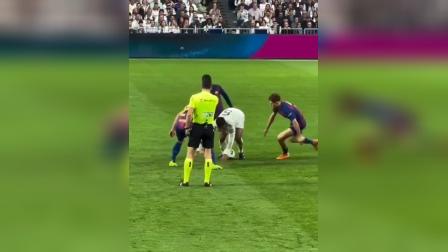 爱游戏官网-国际比赛日欧冠传出新动向，武汉三镇迎来里程碑，管理层表态：态度坚定，身体对抗强度拉满的简单介绍